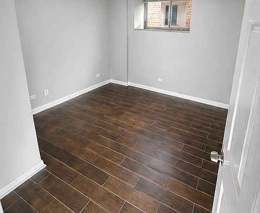 4th image of 6649 N Maplewood Ave