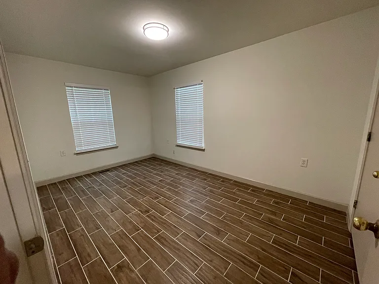 950 Smith St SW — Photo 19
