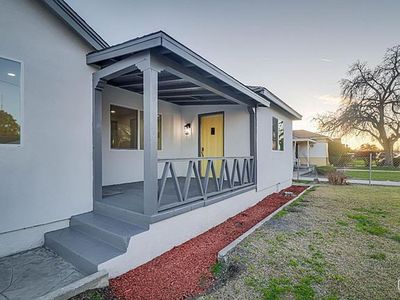 301 10th St, Bakersfield, CA, 93304