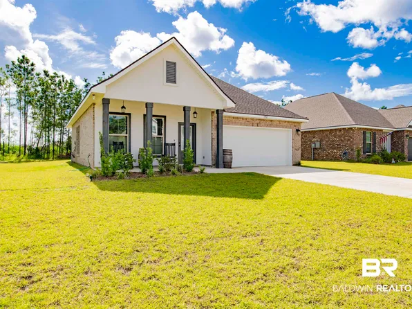 6902 Summerset Dr, Gulf Shores, AL 36542