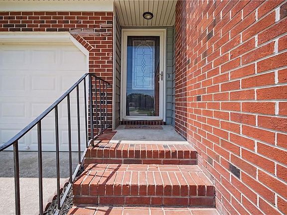 3rd image of 1531 Modoc Ave