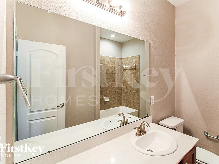 131 Brazos Dr — Photo 14