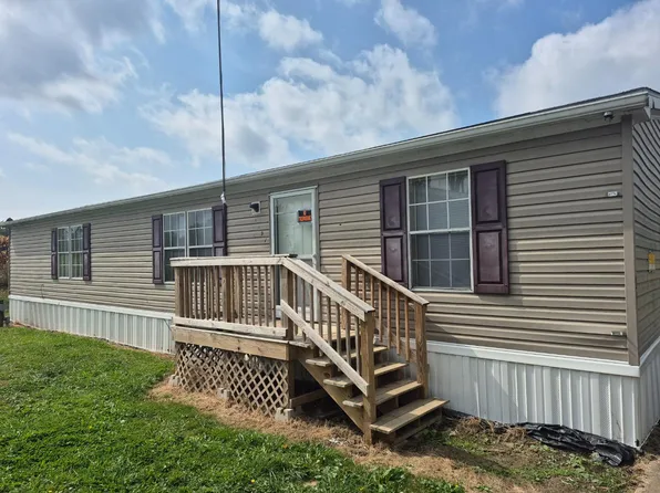 6633 McCartney Rd, Lowellville, OH