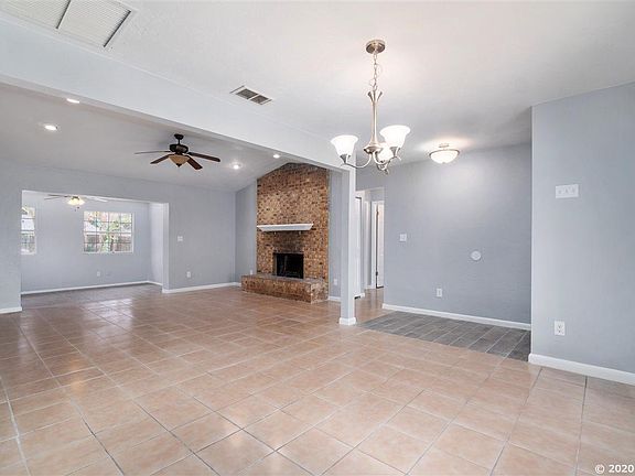 4th image of 5203 NW 27th Ave