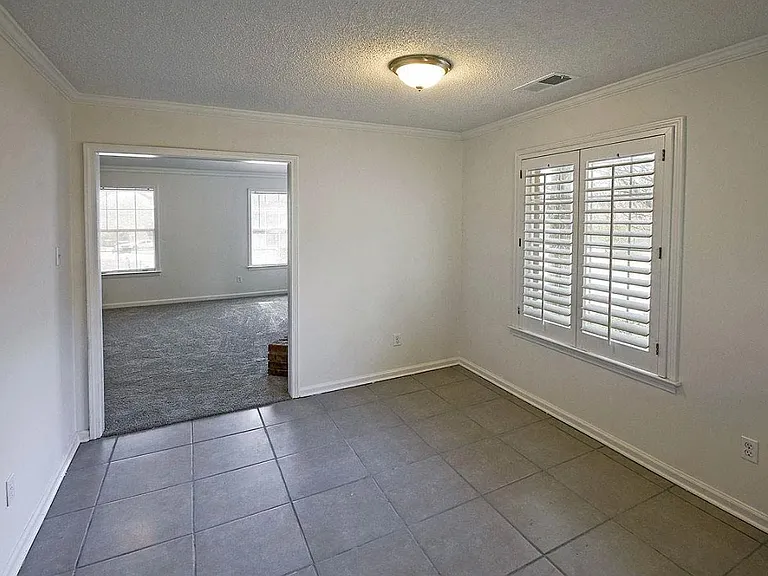 9440 Kaki Ln — Photo 6
