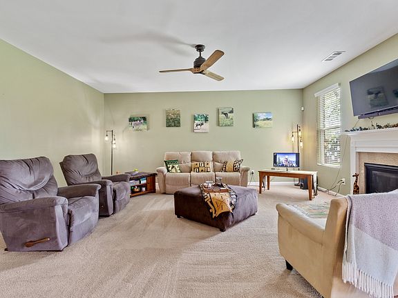 5th image of 506 Cherry Blossom Way