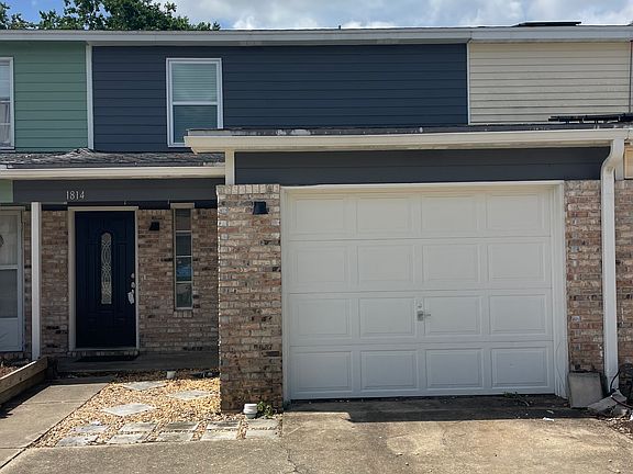 2nd image of 1814 Whispering Oaks Ln