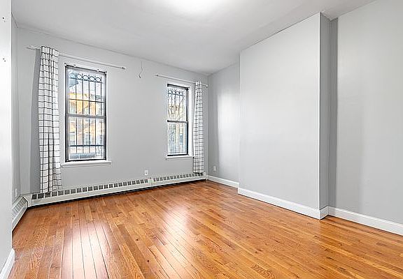 5th image of 1185 Jefferson Ave #1