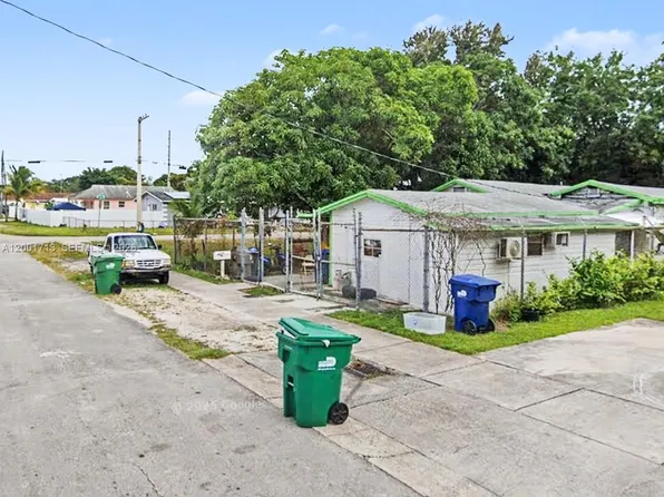 2106 NW 70th St, Miami, FL 33147