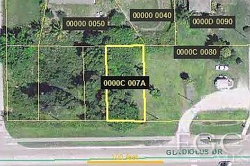 1st image of 10460 Gladiolus Dr