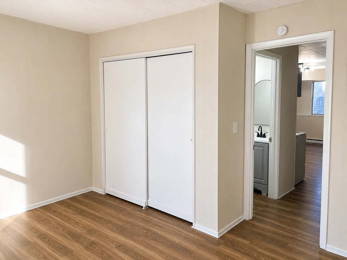 1 bed, 700 sqft, $750 — Photo 4