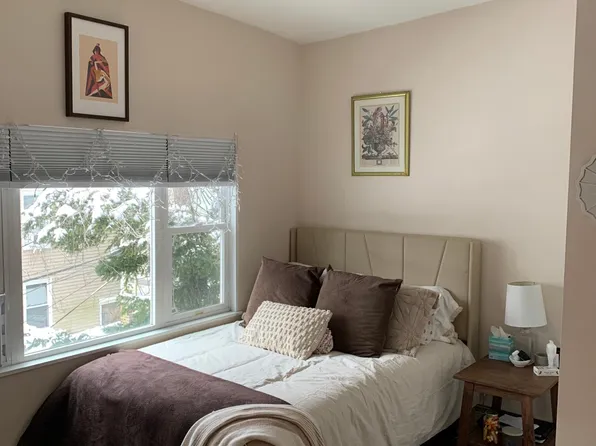 5 Timon Ave #1, Chestnut Hill, MA 02467