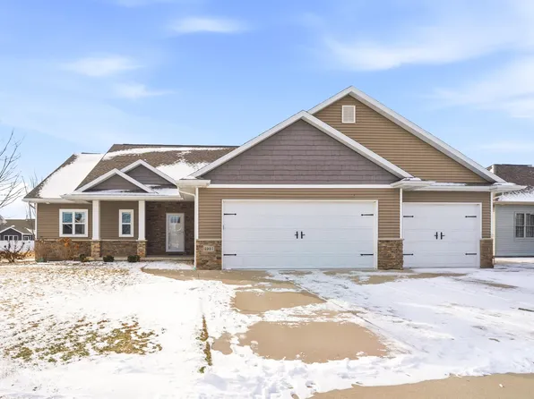 1911 Bear Paw Trl, Kaukauna, WI 54130