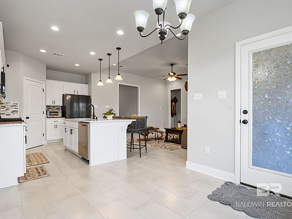 5th image of 1033 Stella Rd