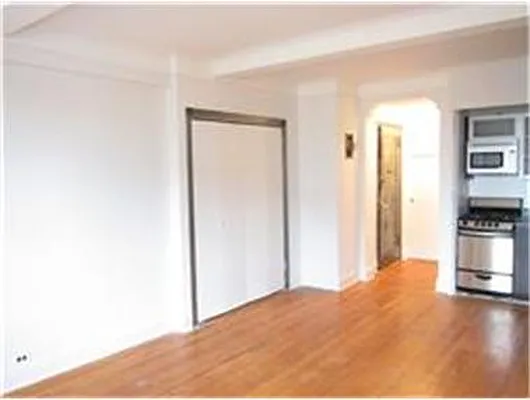 Rented by Douglas Elliman | media 17