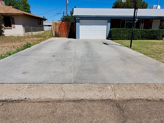 4th image of 109 E James Dr