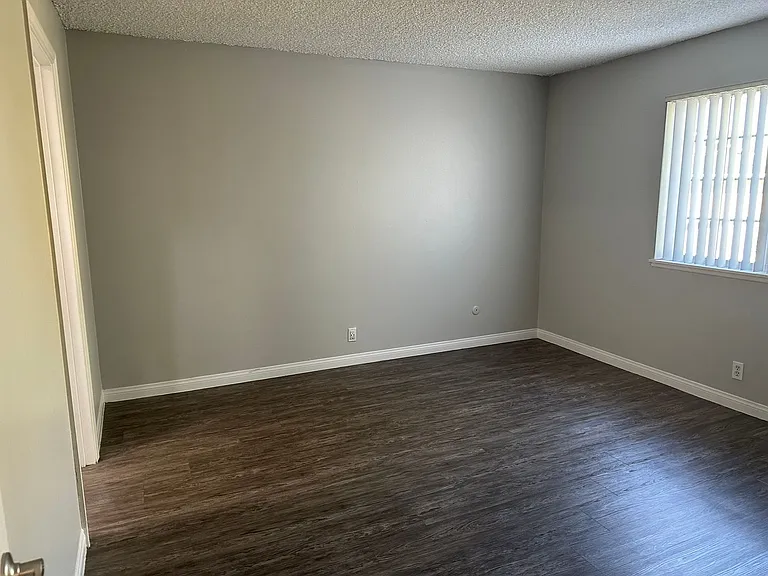 Villa Del Sol Apartments — Photo 61