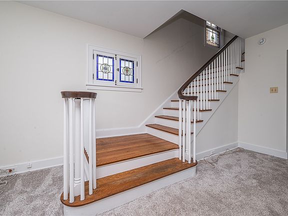 5th image of 6100 Wellesley Ave