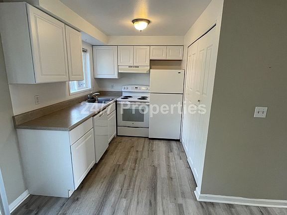5th image of 12573 SE 27th Ave #12577