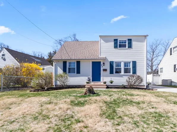 13 Ravine Dr, Hamilton, NJ 08620