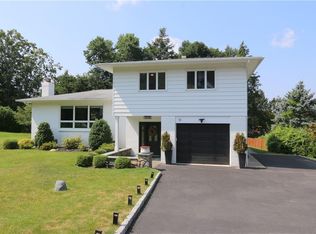 10 Hemlock Rd, Carmel, NY 10512