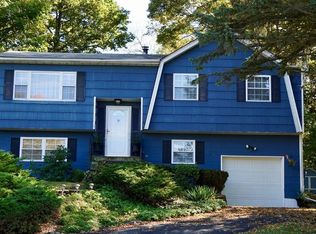 6 Crane Rd, Middletown, NY 10941