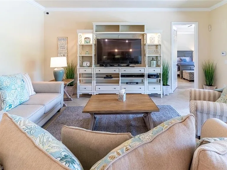 9372 Vercelli Ct — Photo 15