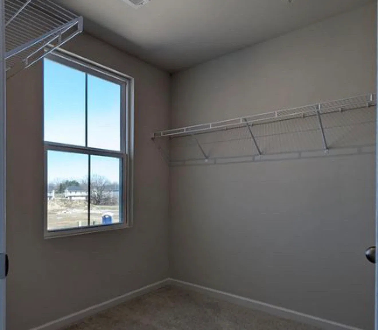 3 bed, 2.5 bath, 1450 sqft, $2,500 — Photo 3