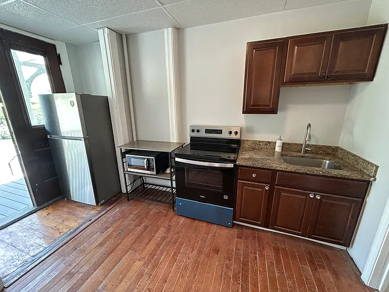 14 Northampton St #1F — Photo 5