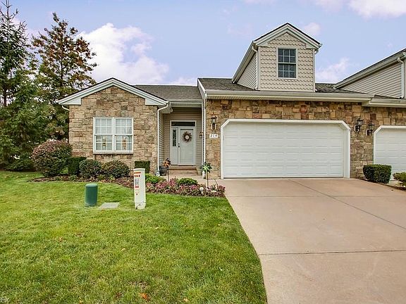 2nd image of 214 Stonebridge Ct