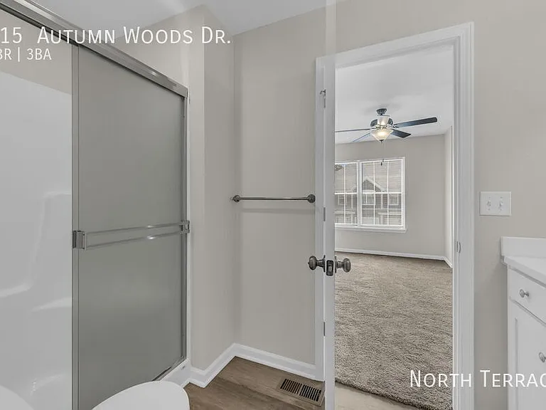 215 Autumn Woods Dr — Photo 12