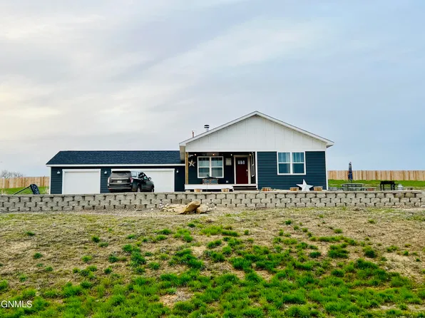 12205 Buffalo Hills Dr, Watford City, ND 58854