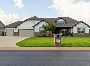6160 Lincoln Rd, Edmond, OK 73025
