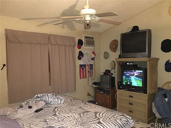 4th image of 24730 Bamboo Ct