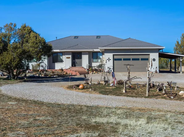 7 Kings Ct, Tijeras, NM 87059