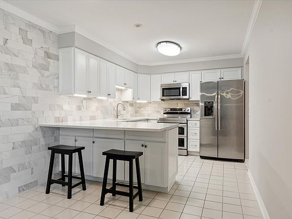 5th image of 1350 N Western Ave APT 211