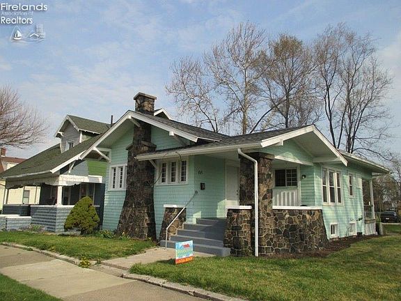 3rd image of 815 N Depot St