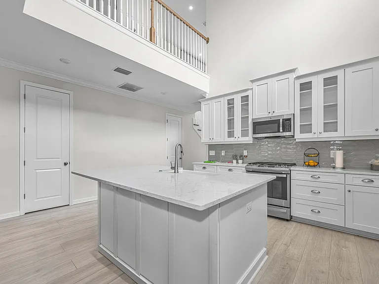11-web-or-mls-Kitchen 4DSR_06112026