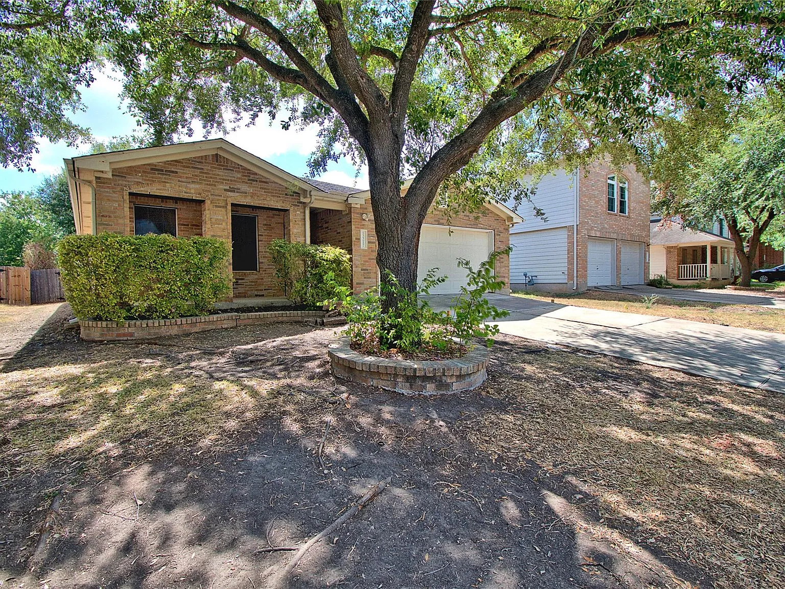 3 bed, 2.0 bath, 1738 sqft, $2,050 — Photo 3