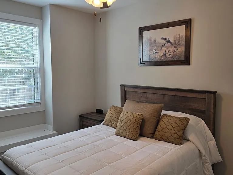 1117 Greenwood Aly — Photo 11