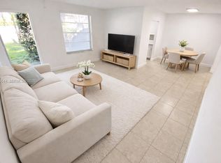 400 NE 1st St APT 105, Hallandale Beach, FL 33009