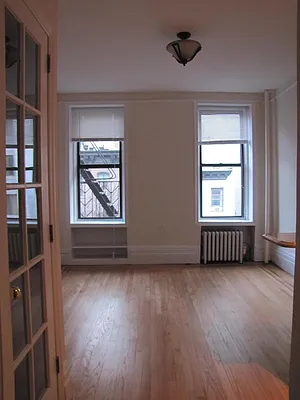 Rented by Constantinos Kaimakliotis, LREB | media 15