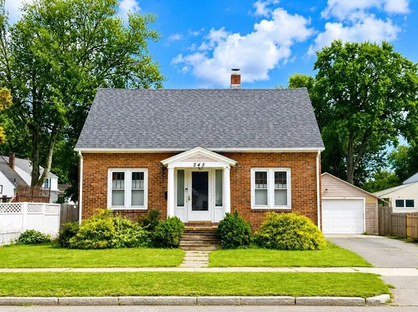 245 Plumtree Rd, Springfield, MA 01118