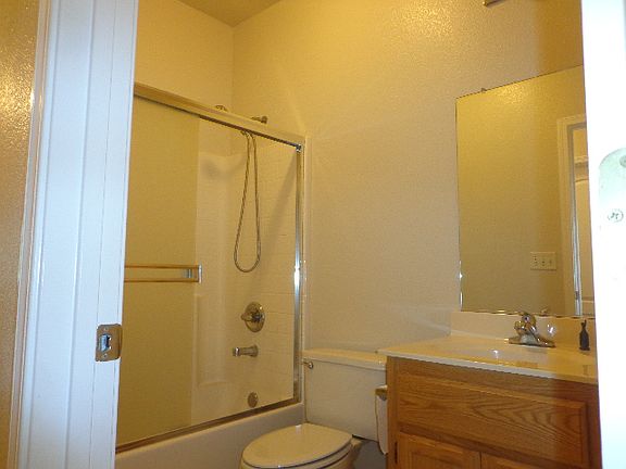 5th image of 2186 Roberta Ave