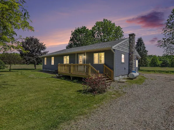 22111 Dutch Settlement St, Cassopolis, MI 49031