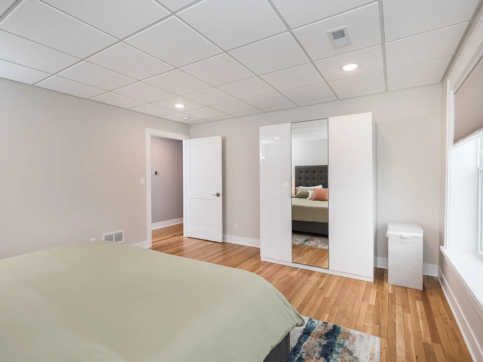 3 bed, 1800 sqft, $3,200 — Photo 4
