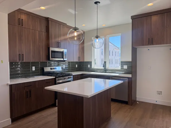 10976 S Lake Run Rd W #159, South Jordan, UT 84009