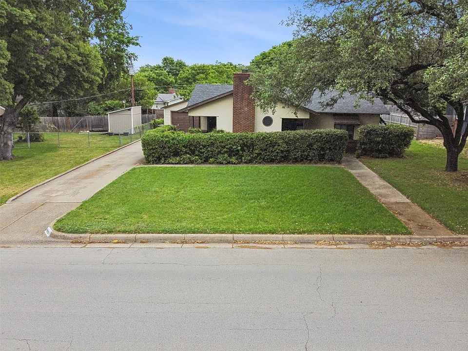1st image of 4777 Trail Lake Dr