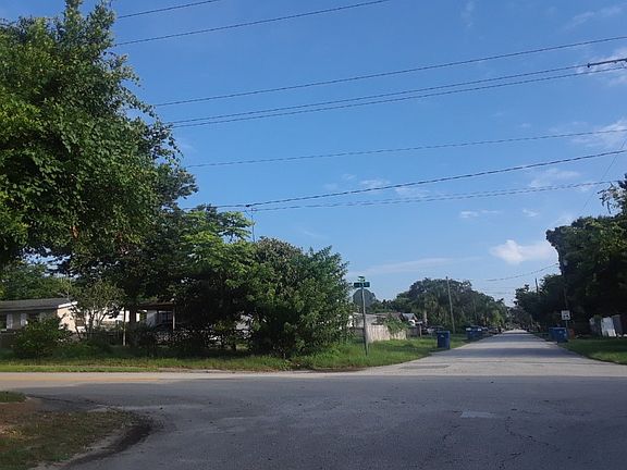 4th image of 1212 Valencia Ave