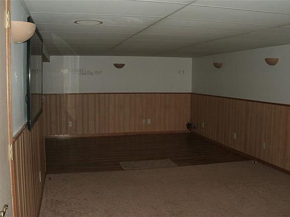 4th image of 434 N Joliet St